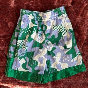 Nike dri-fit basketball shorts. Size S. Great condition. Pockets.